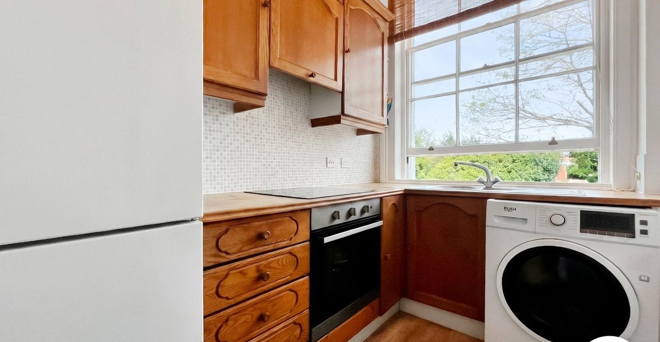 1 bedroom property to rent in Bell Road | Robinson Michael & Jackson