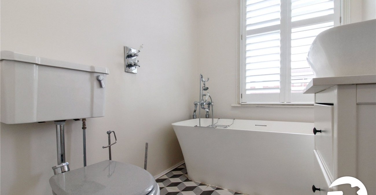 3 bedroom house to rent in Gravesend | Robinson Michael & Jackson