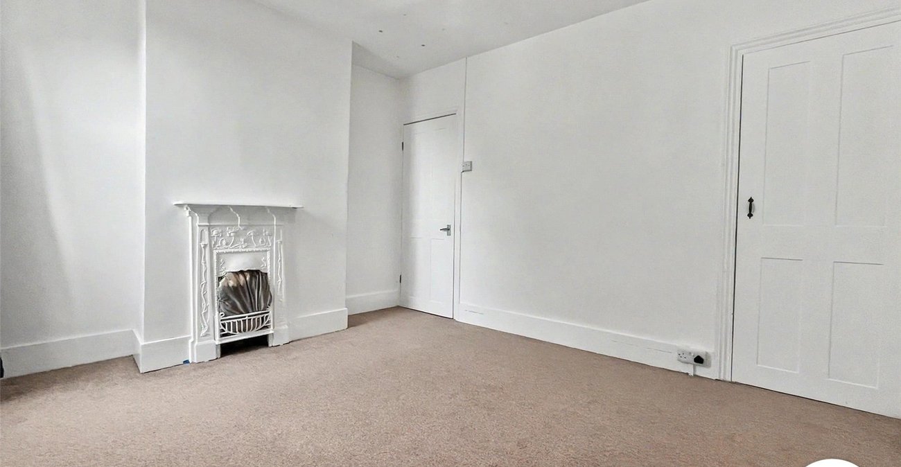 2 bedroom house to rent in Chatham | Robinson Michael & Jackson