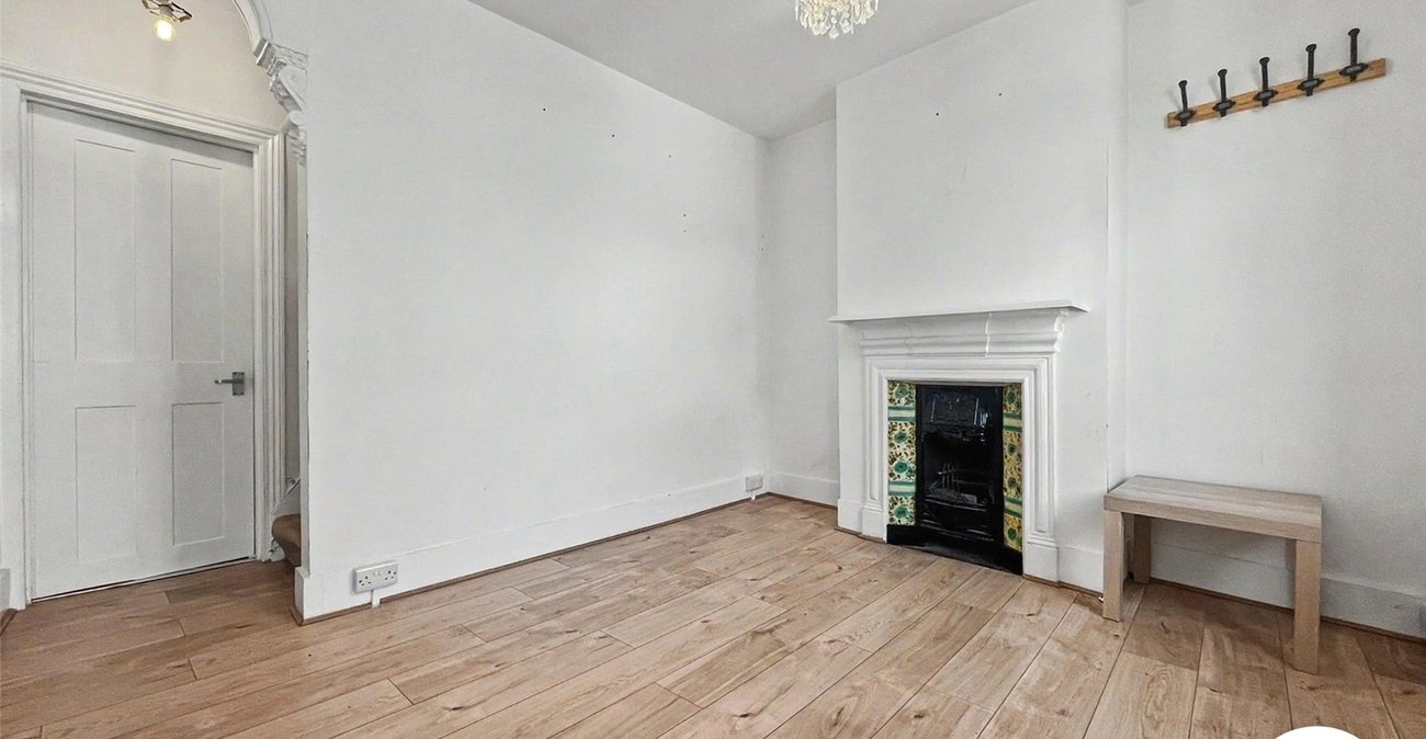 2 bedroom house to rent in Chatham | Robinson Michael & Jackson