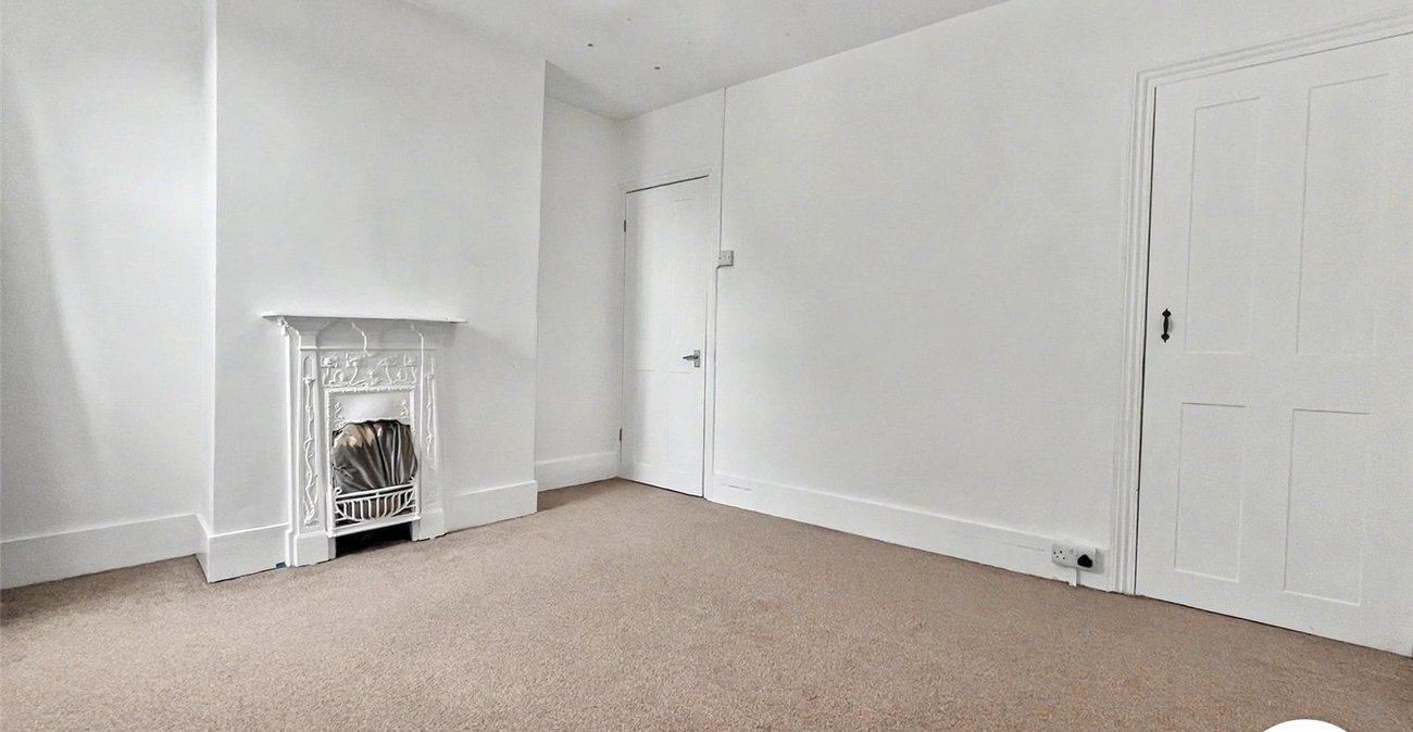 2 bedroom house to rent in Chatham | Robinson Michael & Jackson