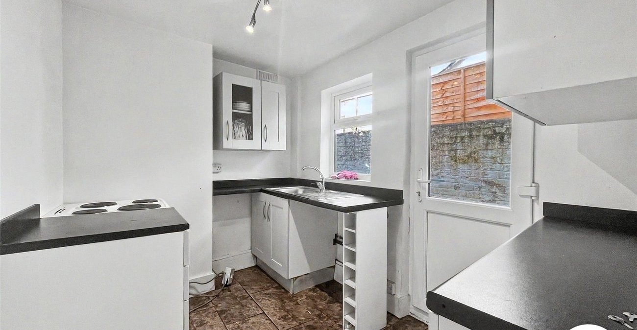 2 bedroom house to rent in Chatham | Robinson Michael & Jackson