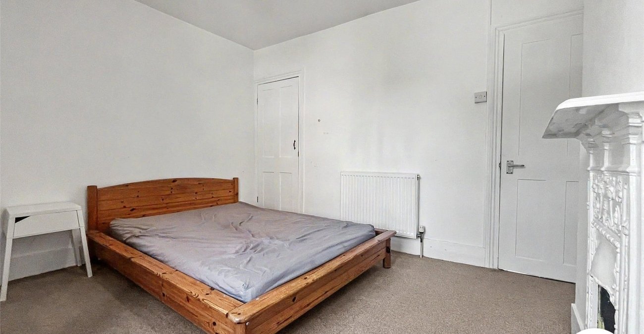 2 bedroom house to rent in Chatham | Robinson Michael & Jackson