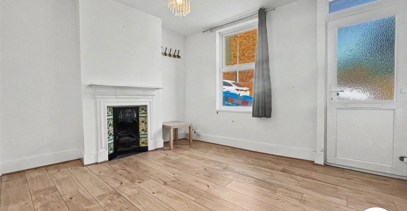 2 bedroom house to rent in Chatham | Robinson Michael & Jackson