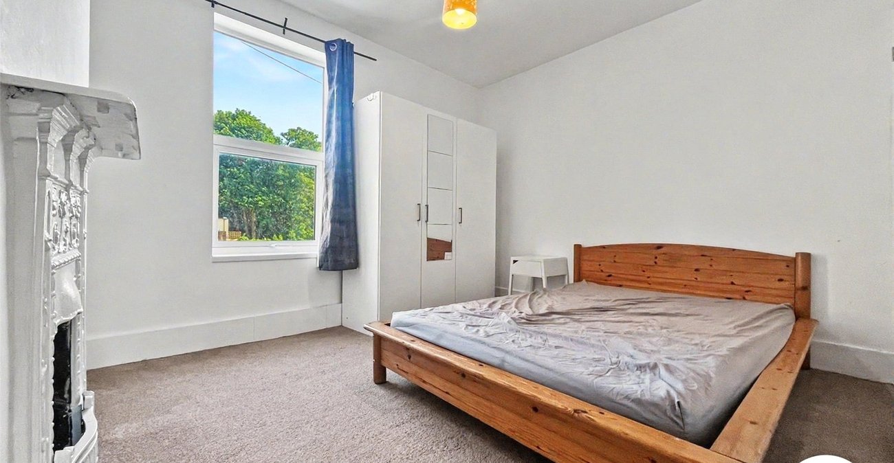 2 bedroom house to rent in Chatham | Robinson Michael & Jackson