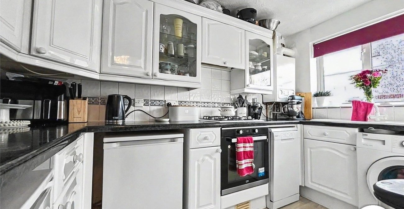 2 bedroom house to rent in Chatham | Robinson Michael & Jackson