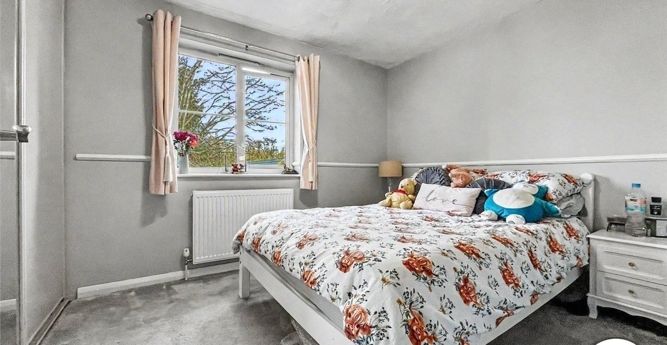 2 bedroom house to rent in Chatham | Robinson Michael & Jackson