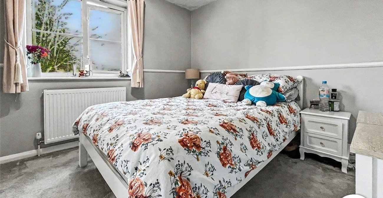 2 bedroom house to rent in Chatham | Robinson Michael & Jackson