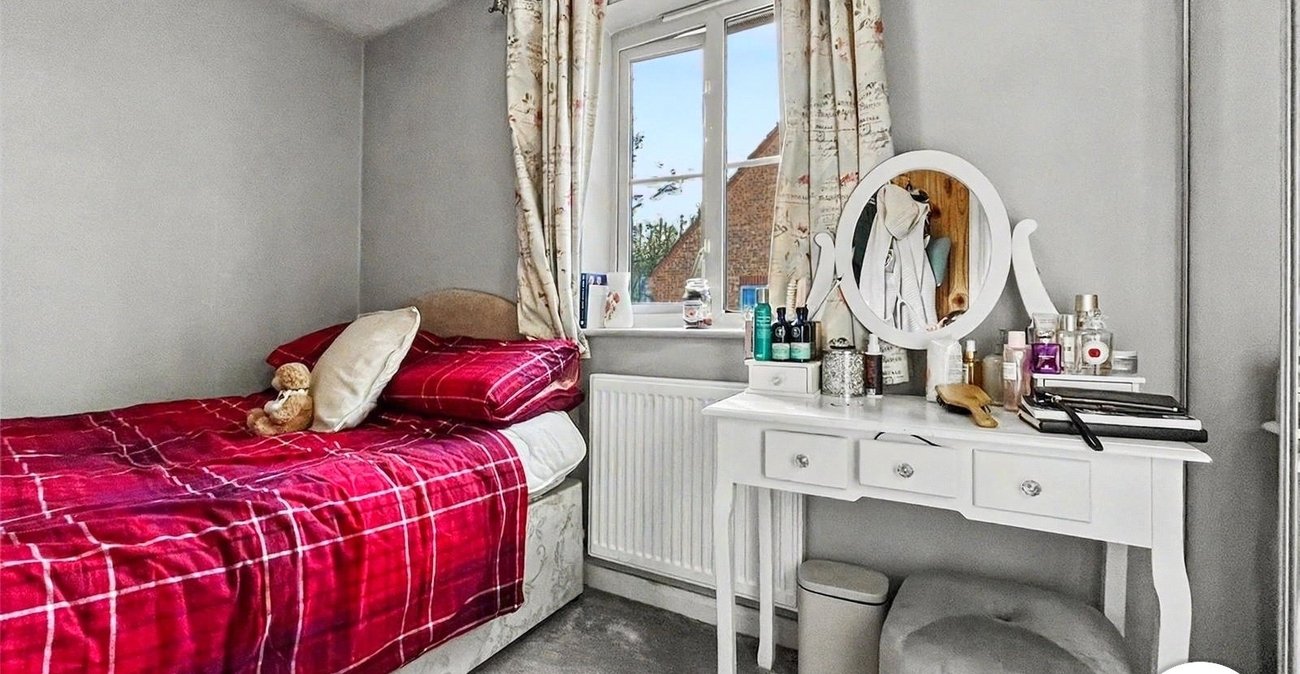 2 bedroom house to rent in Chatham | Robinson Michael & Jackson