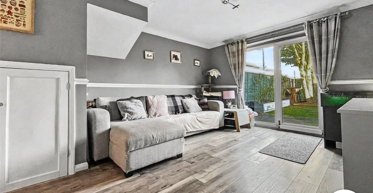 2 bedroom house to rent in Chatham | Robinson Michael & Jackson