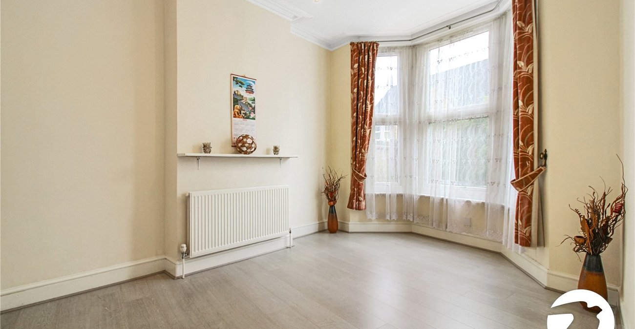 2 bedroom house to rent in Catford | Robinson Jackson