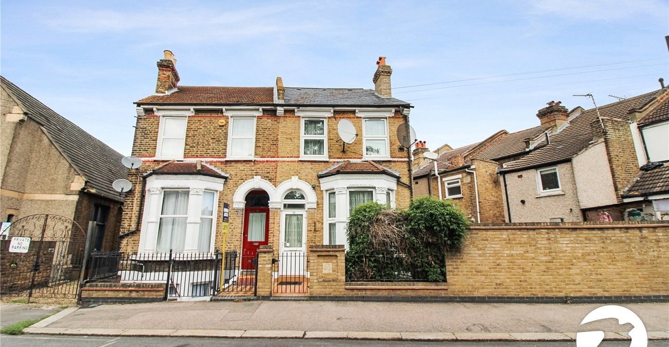 2 bedroom house to rent in Catford | Robinson Jackson