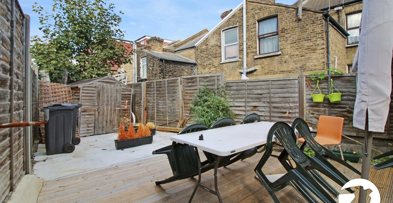 1 bedroom property to rent in Catford | Robinson Jackson