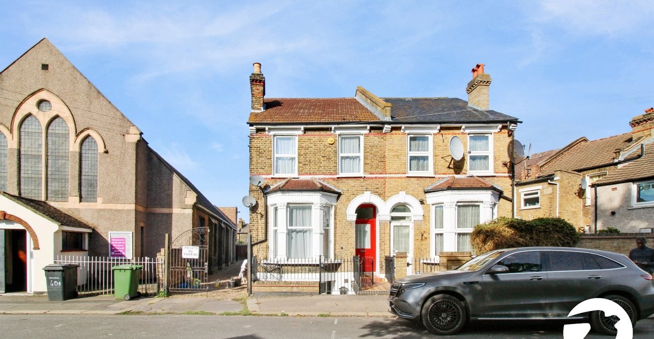 1 bedroom property to rent in Catford | Robinson Jackson