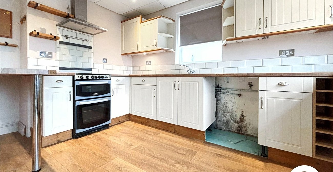 3 bedroom house to rent in Dartford | Robinson Jackson