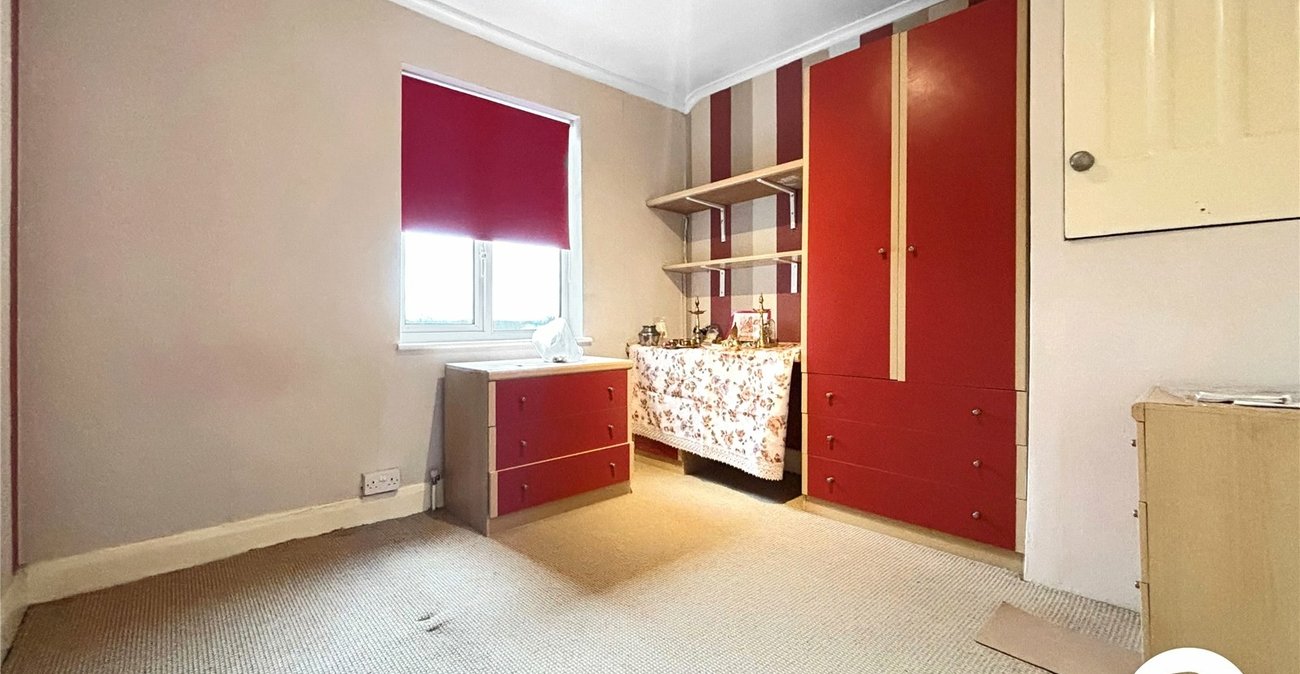 3 bedroom house to rent in Dartford | Robinson Jackson