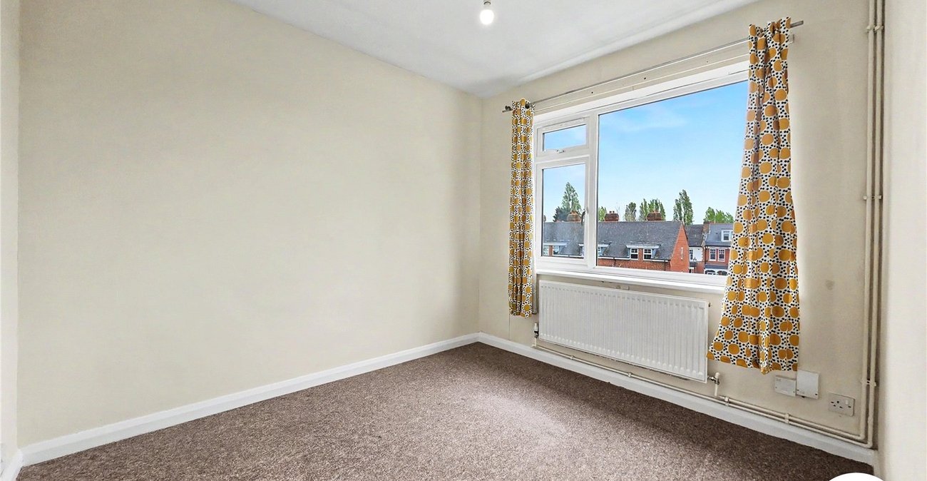 2 bedroom property to rent in London | Robinson Jackson