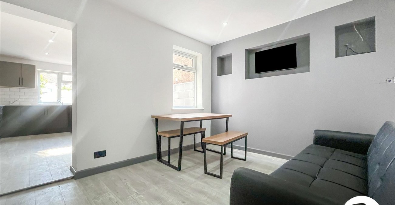 1 bedroom property to rent in Gillingham | Robinson Michael & Jackson