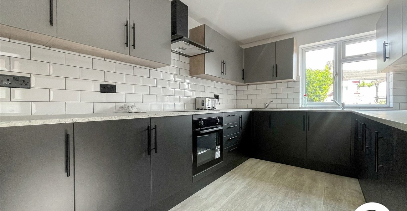 1 bedroom property to rent in Gillingham | Robinson Michael & Jackson