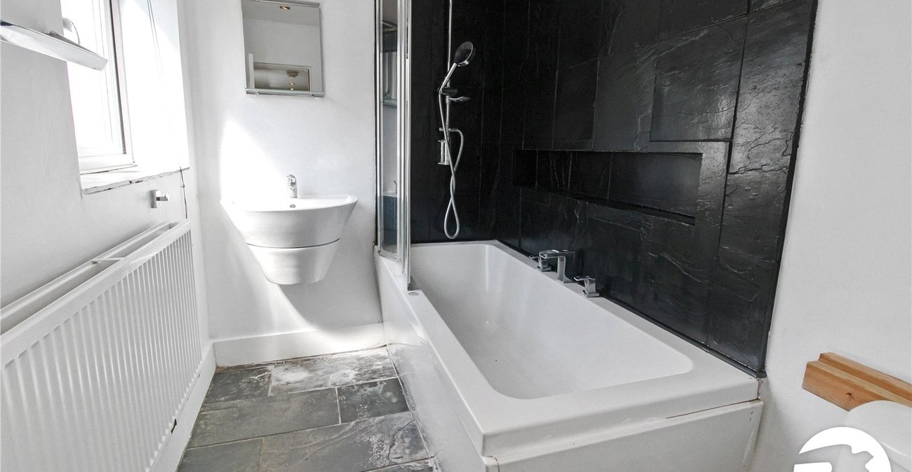 2 bedroom house to rent in Gravesend | Robinson Michael & Jackson