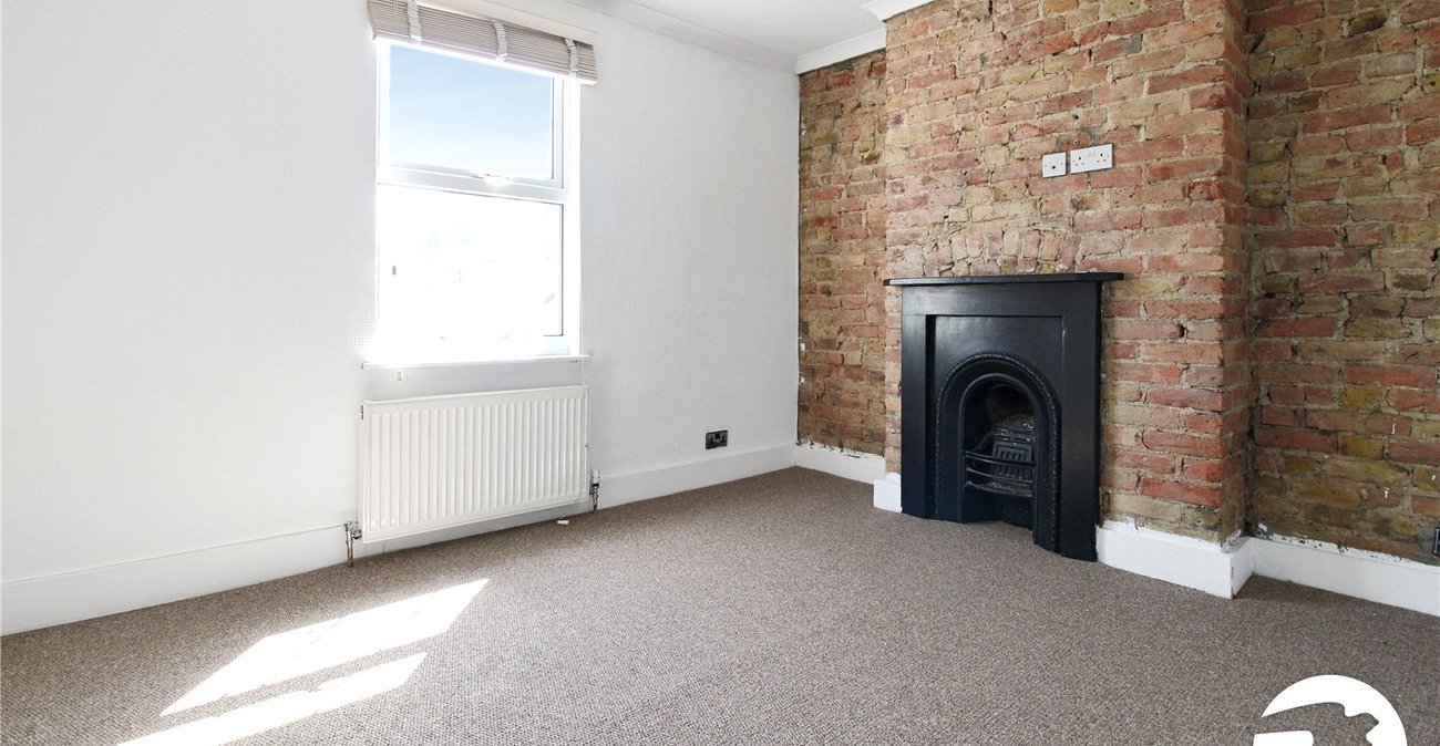 2 bedroom house to rent in Gravesend | Robinson Michael & Jackson