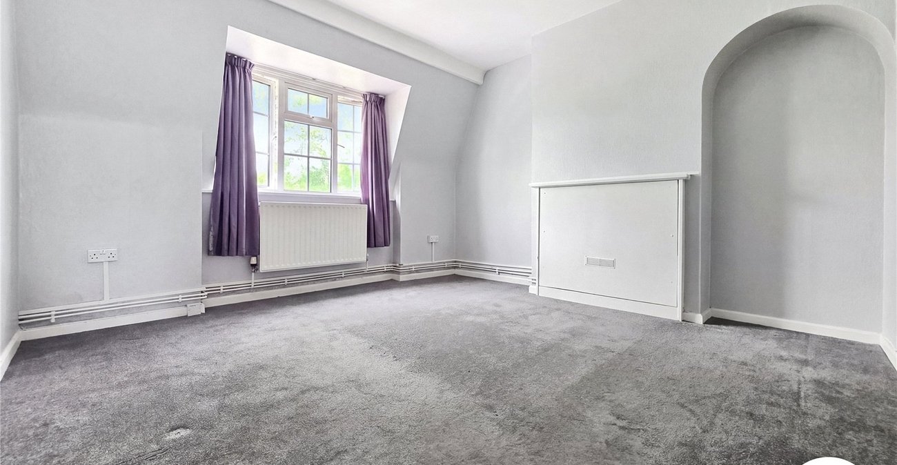 2 bedroom property to rent in London | Robinson Jackson