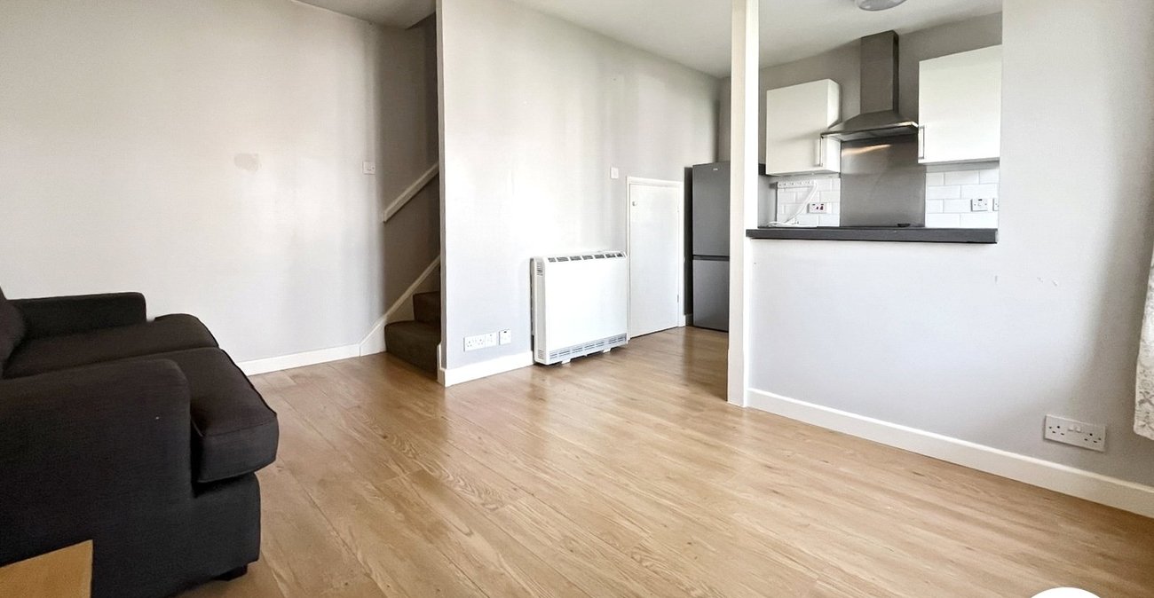 1 bedroom house to rent in Erith | Robinson Jackson