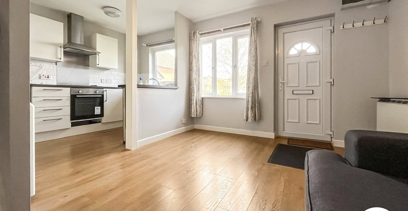 1 bedroom house to rent in Erith | Robinson Jackson