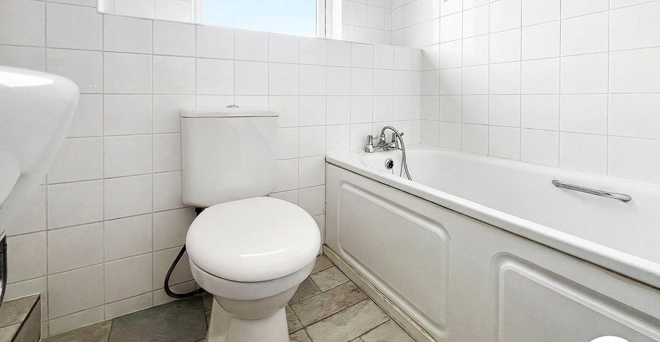 1 bedroom house to rent in Erith | Robinson Jackson