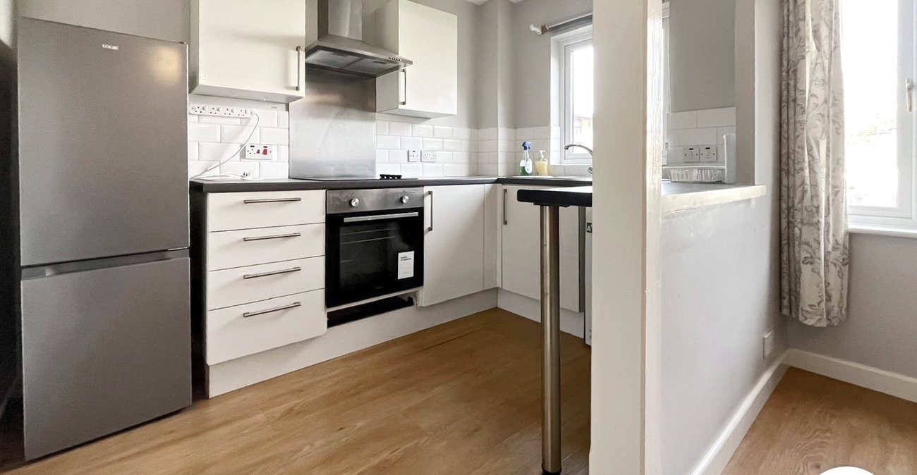 1 bedroom house to rent in Erith | Robinson Jackson