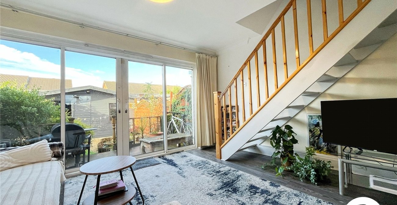 3 bedroom house to rent in Rochester | Robinson Michael & Jackson