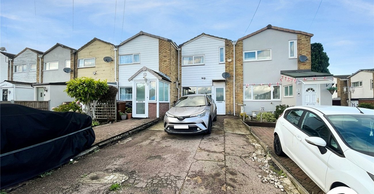 3 bedroom house to rent in Rochester | Robinson Michael & Jackson