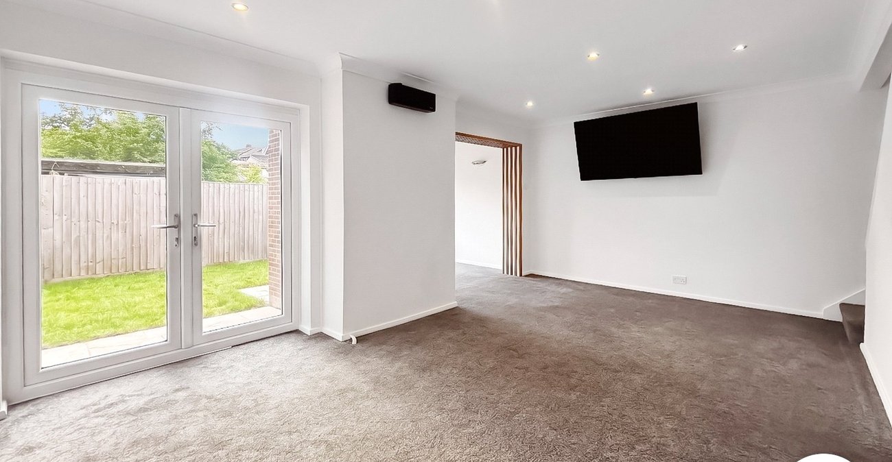 4 bedroom house to rent in Joydens Wood | Robinson Jackson