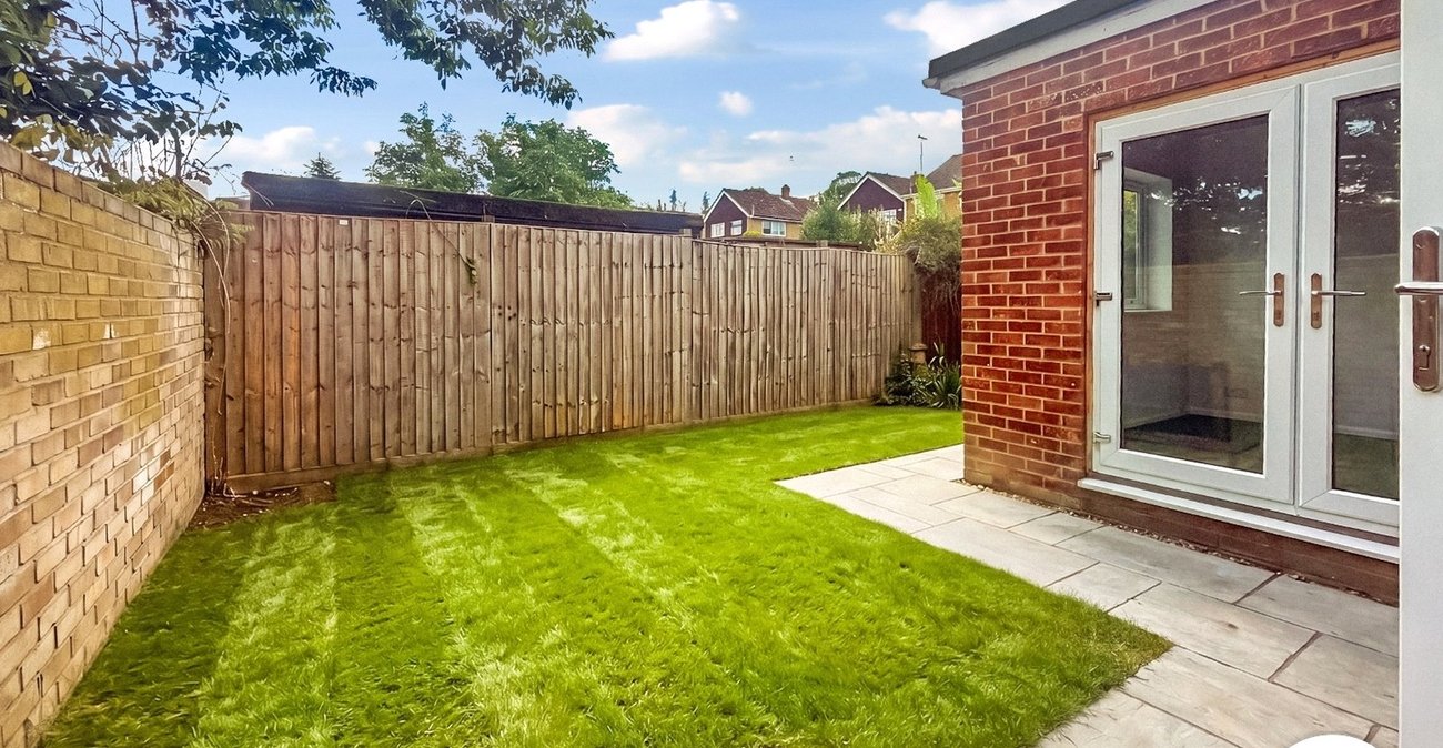 4 bedroom house to rent in Joydens Wood | Robinson Jackson