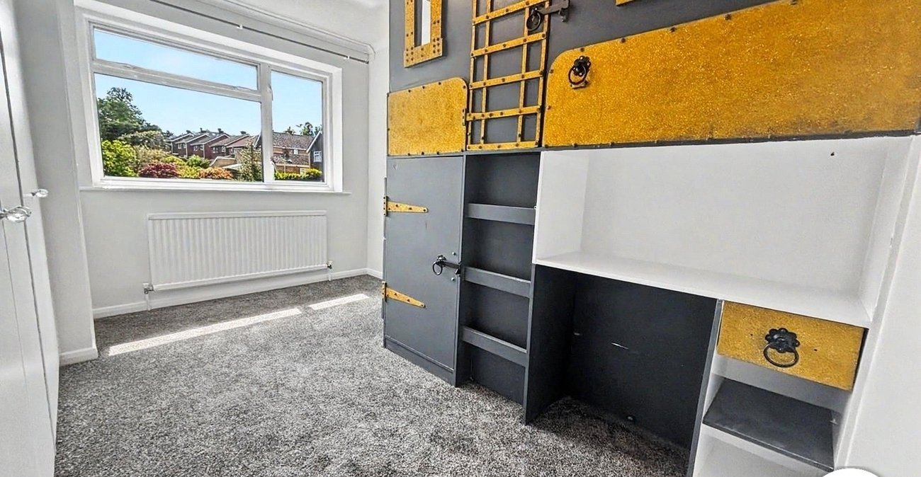4 bedroom house to rent in Joydens Wood | Robinson Jackson