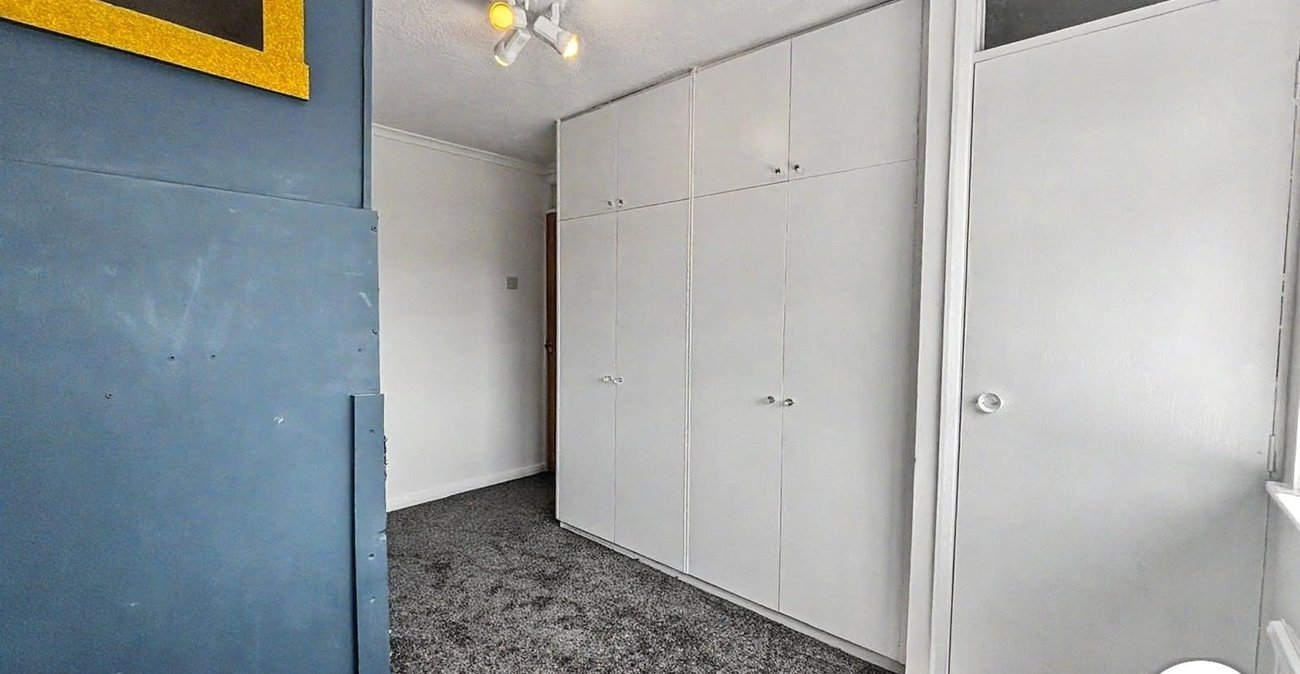 4 bedroom house to rent in Joydens Wood | Robinson Jackson