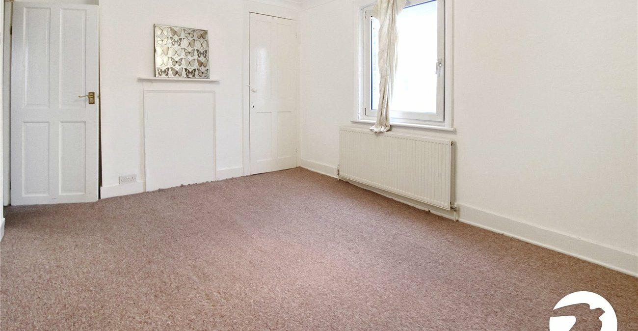 2 bedroom property to rent in Gravesend | Robinson Michael & Jackson