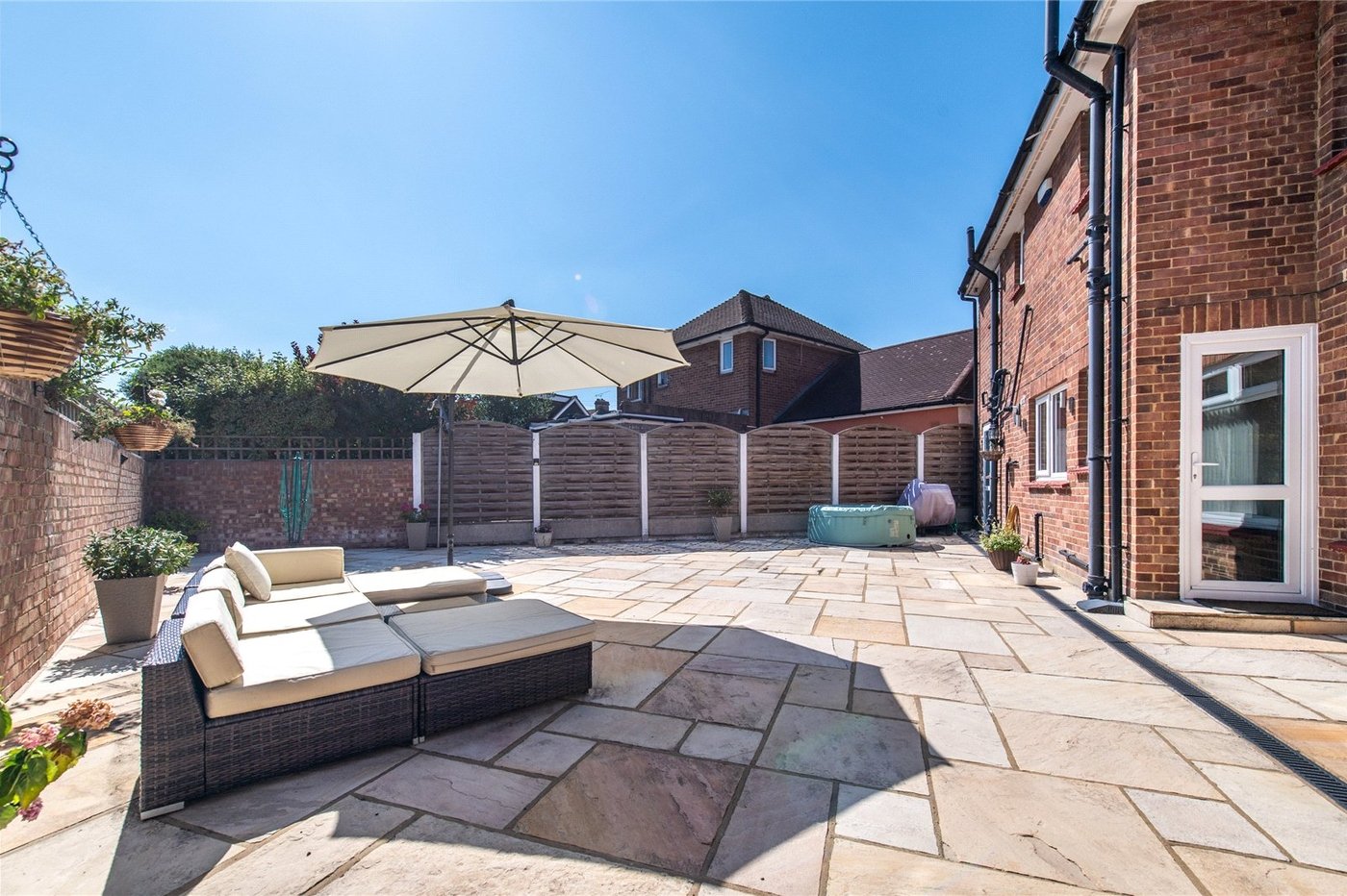 4 bedroom house for sale in Gravesend | Robinson Michael & Jackson