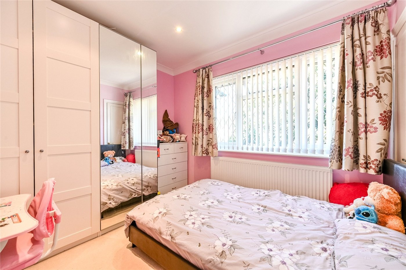 4 bedroom house for sale in Gravesend | Robinson Michael & Jackson