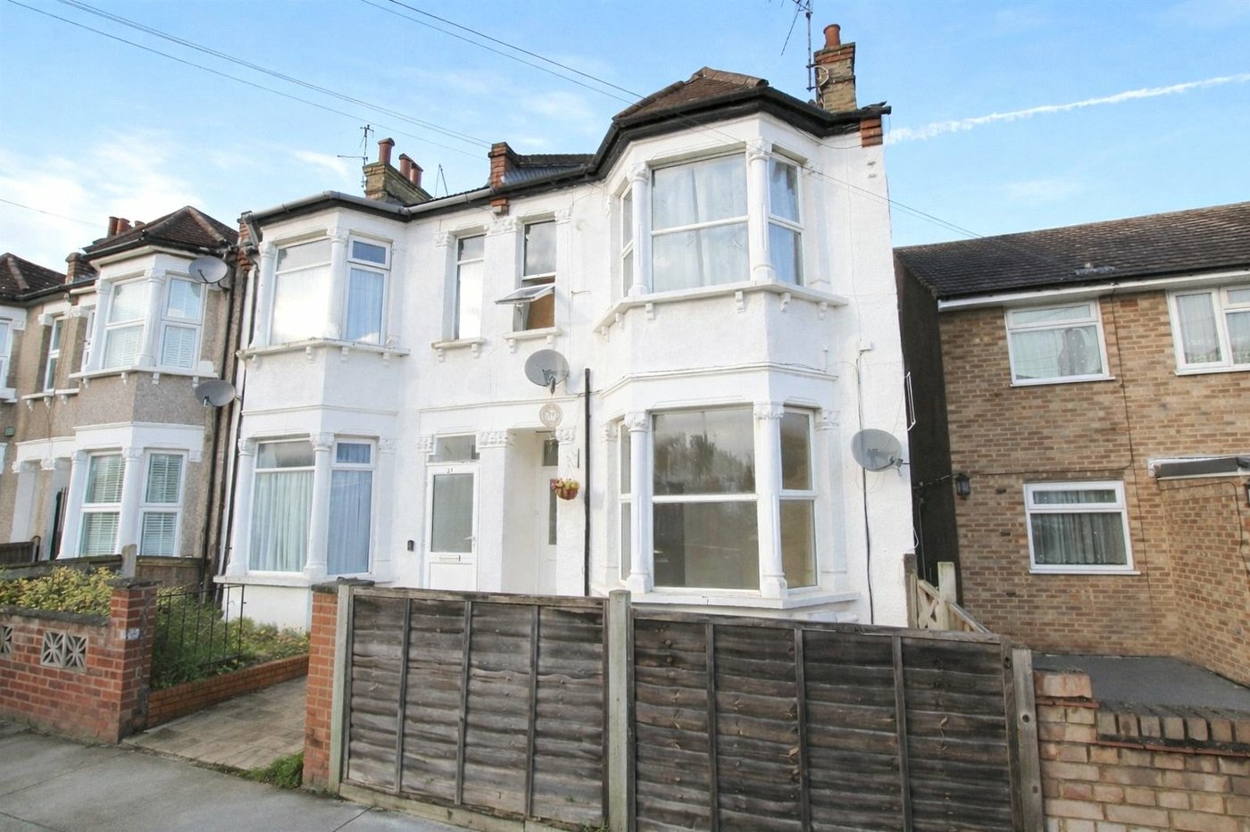 2 bedroom property for sale in Abbey Wood | Robinson Jackson