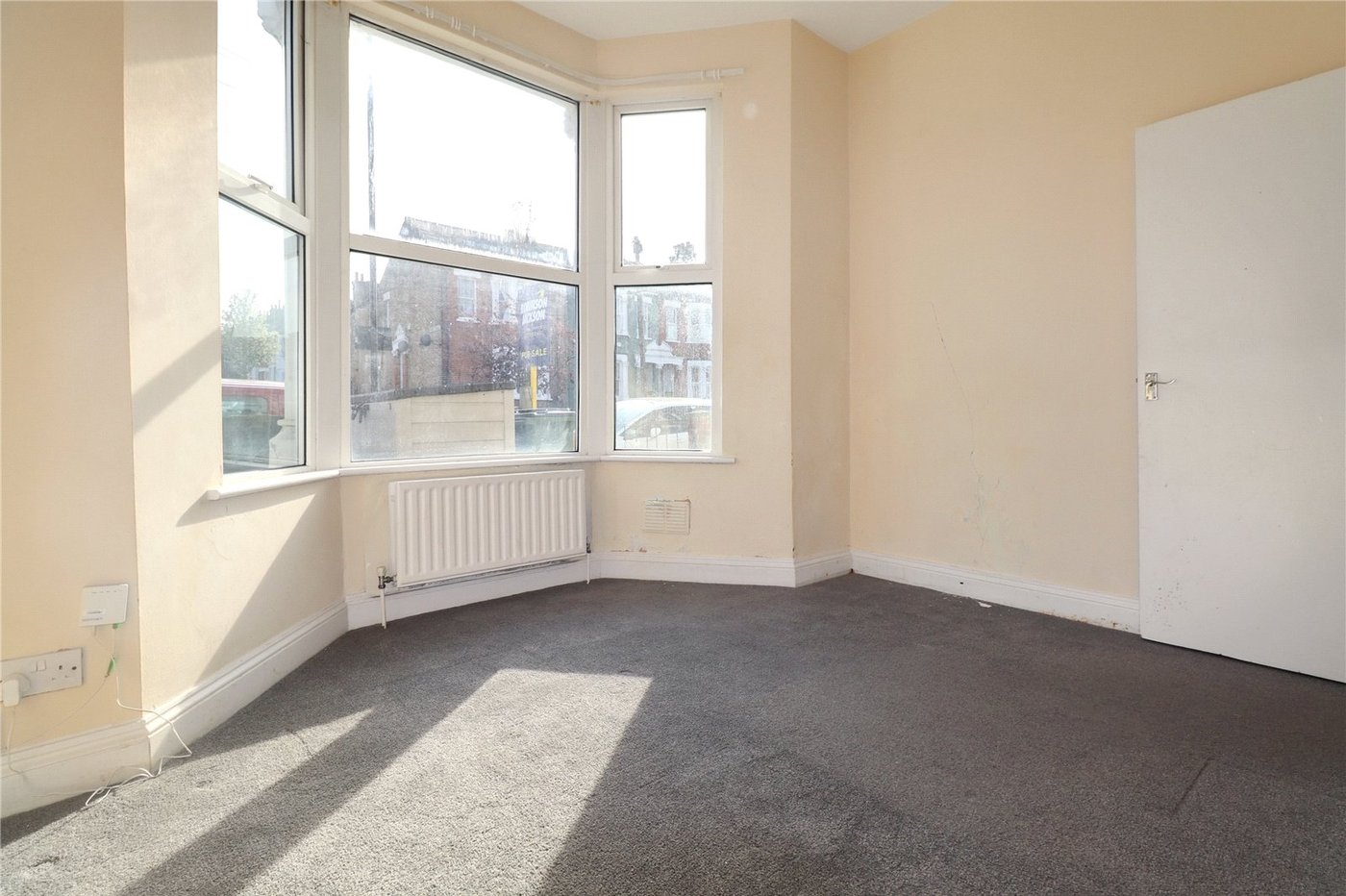 2 bedroom property for sale in Abbey Wood | Robinson Jackson