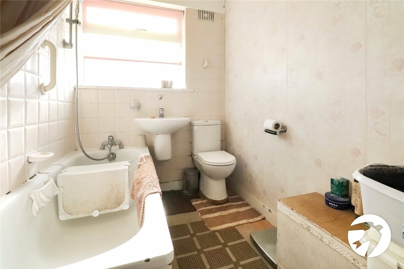 2 bedroom bungalow for sale in Bexleyheath | Robinson Jackson