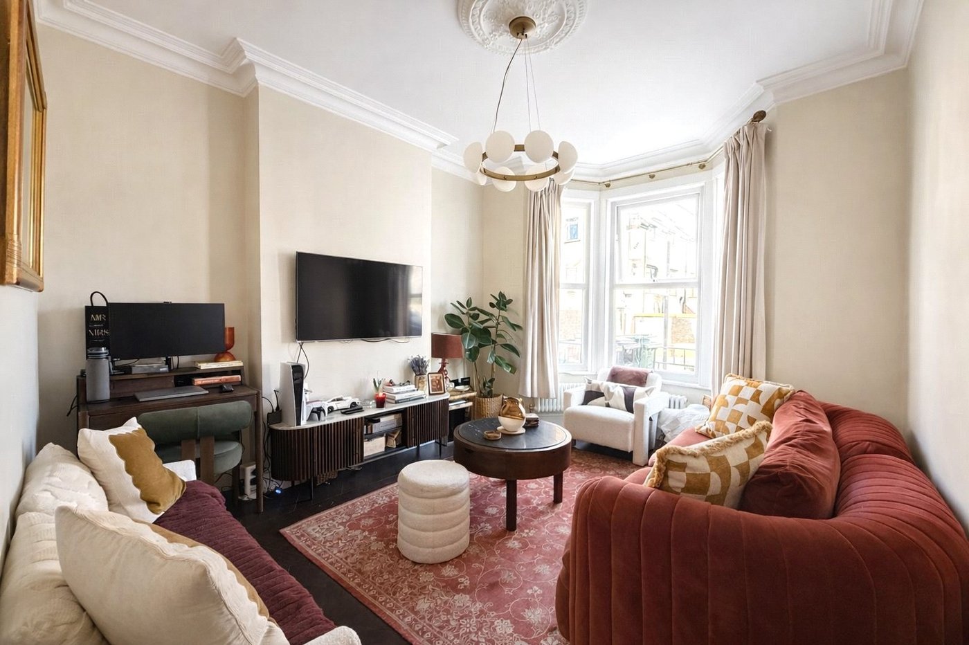 2 bedroom property for sale in Lewisham | Robinson Jackson