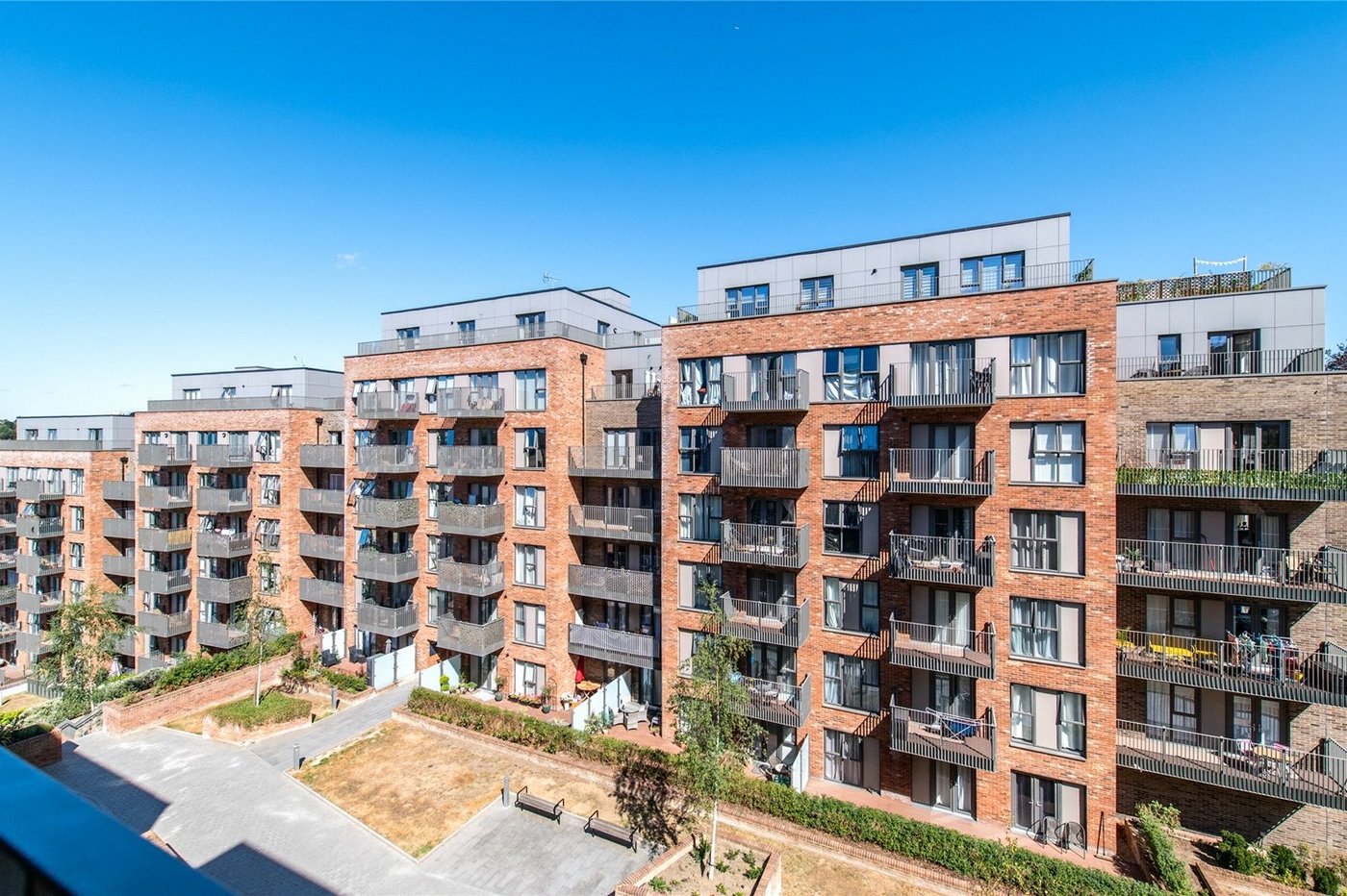 2 bedroom property for sale in Rosalind Drive | Robinson Michael & Jackson