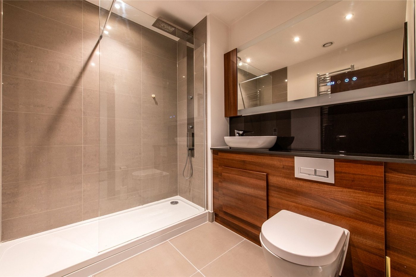 2 bedroom property for sale in Rosalind Drive | Robinson Michael & Jackson