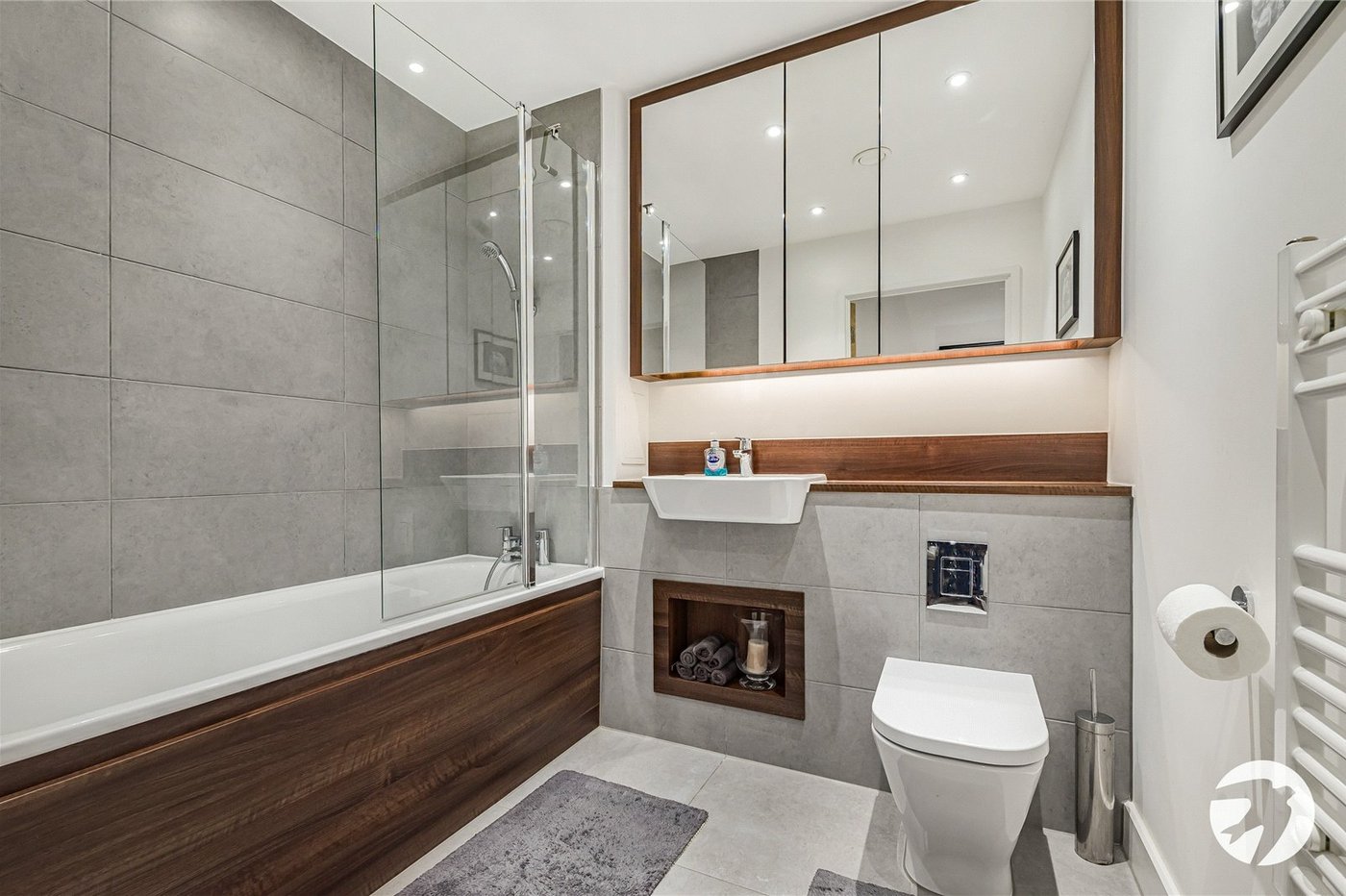 3 bedroom property for sale in Catford | Robinson Jackson