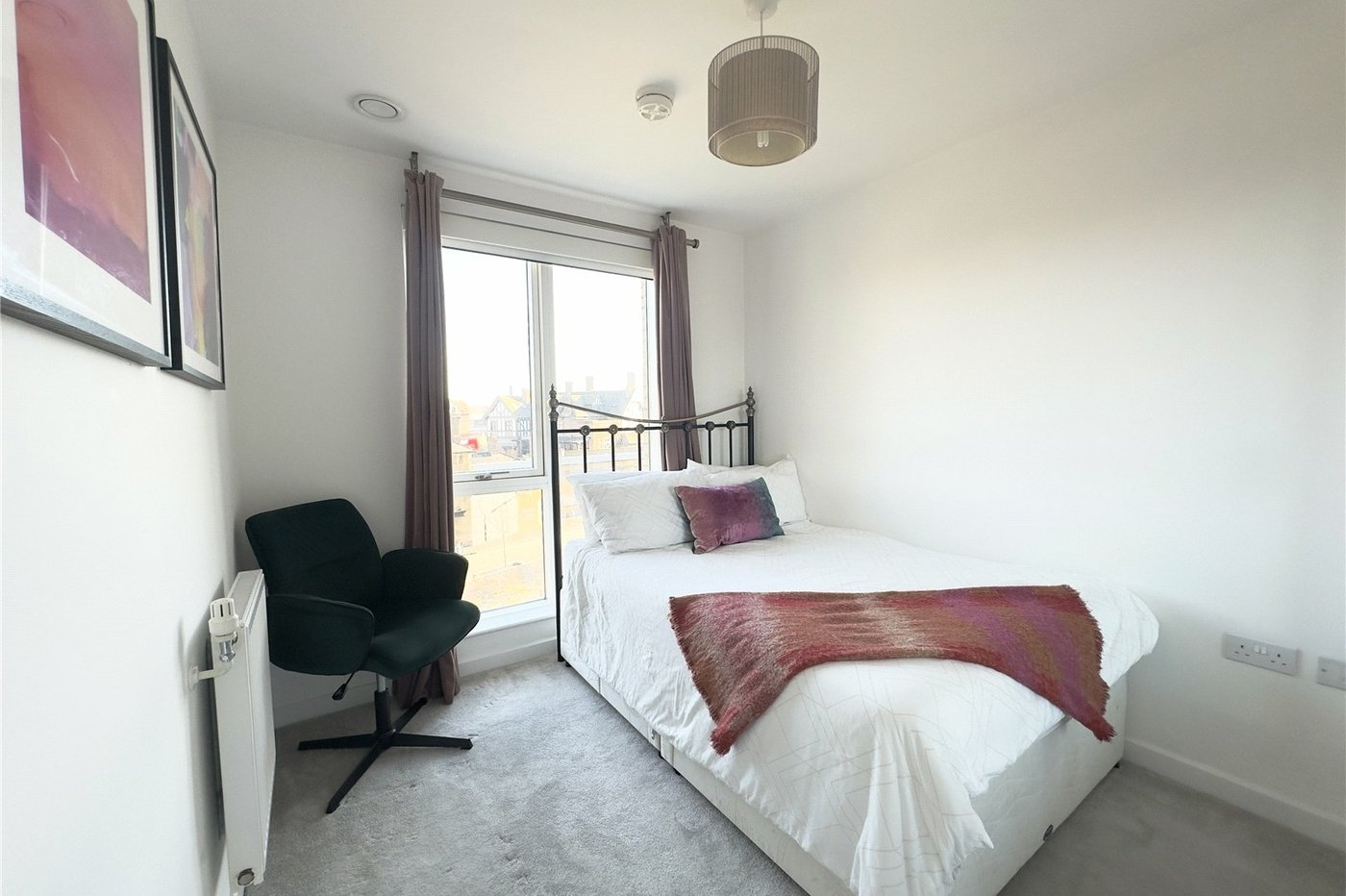 2 bedroom property for sale in London | Robinson Jackson