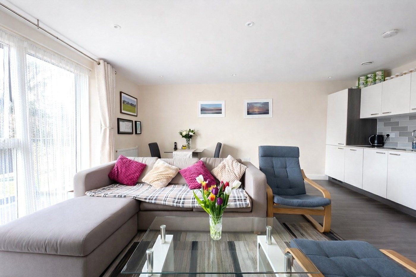 2 bedroom property for sale in London | Robinson Jackson