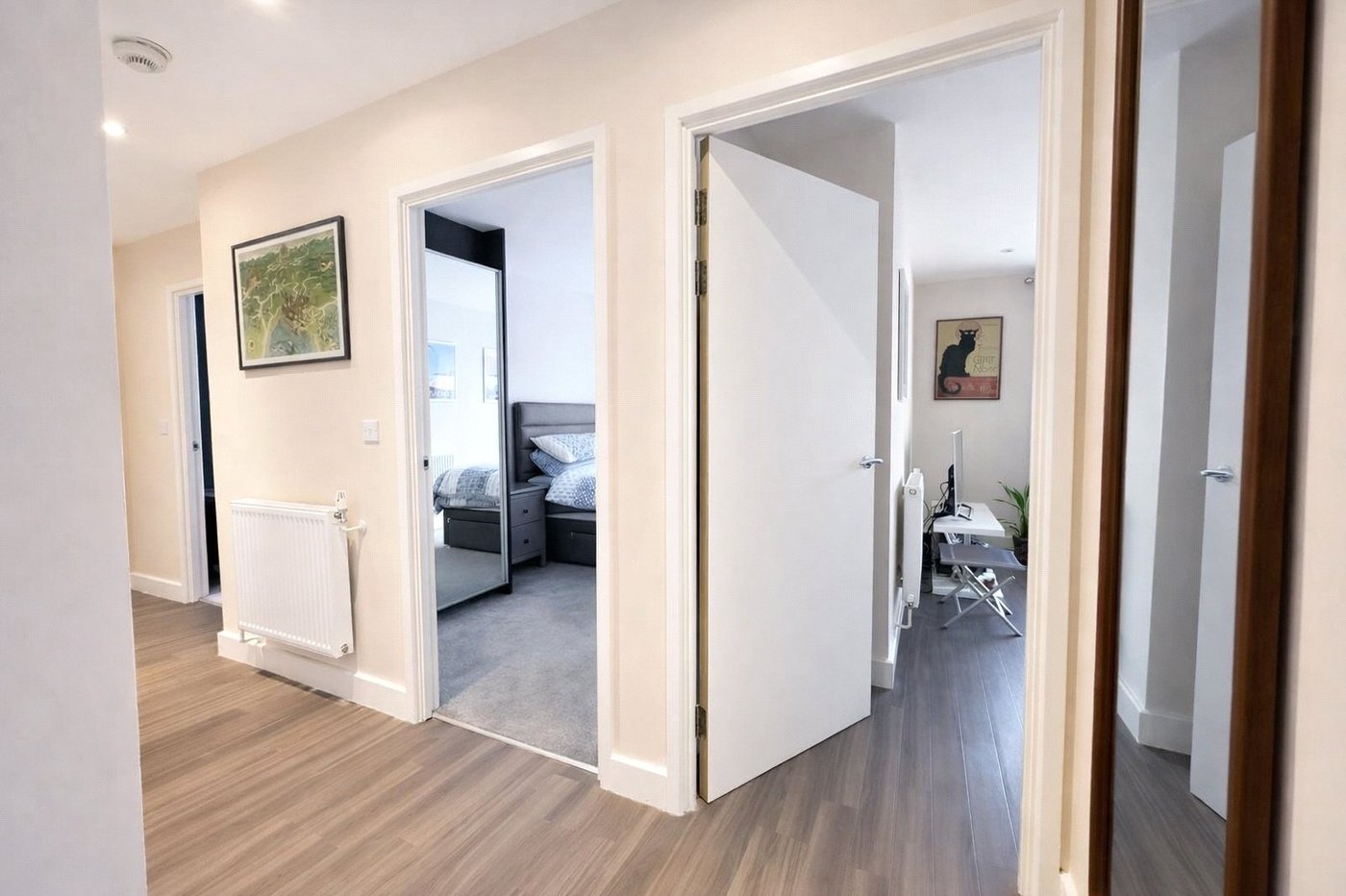 2 bedroom property for sale in London | Robinson Jackson