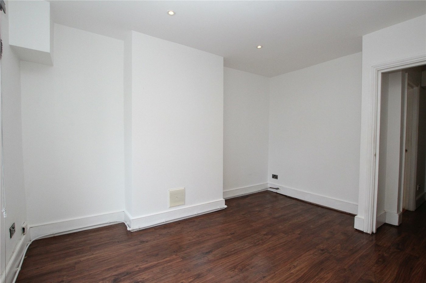 1 bedroom property for sale in London | Robinson Jackson